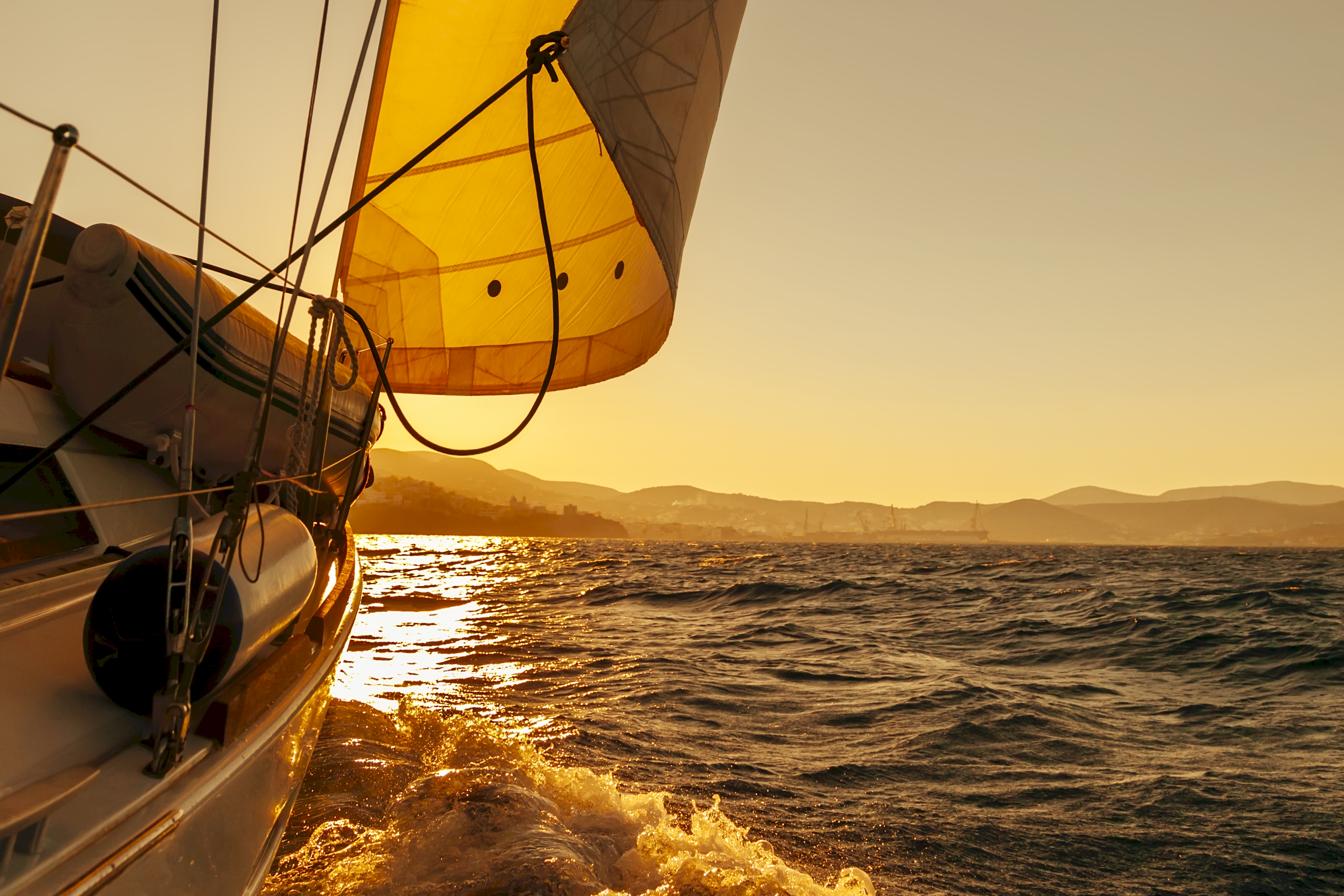 Segelboot auf dem Wasser